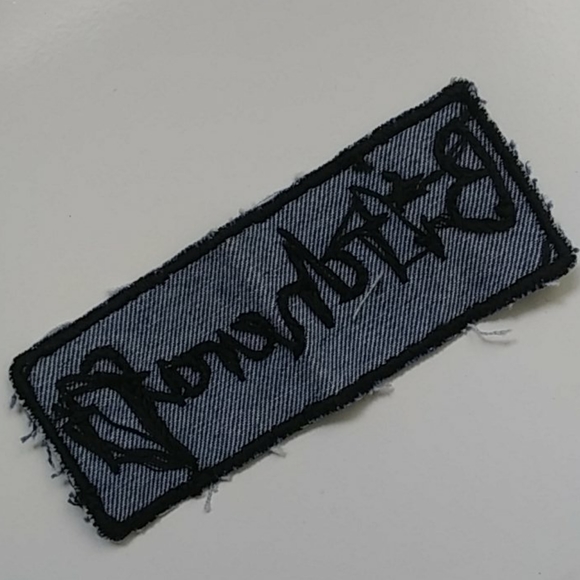 Hand embroidered patch - Picture 3 of 6